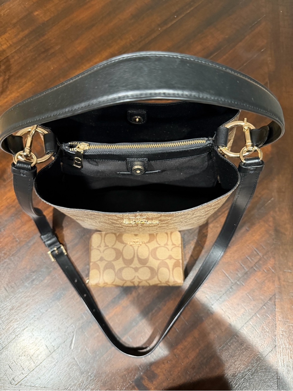 Coach Khaki Signature Canvas Bucket Bag with Black Trim and Matching Wallet - Picture 5 of 7